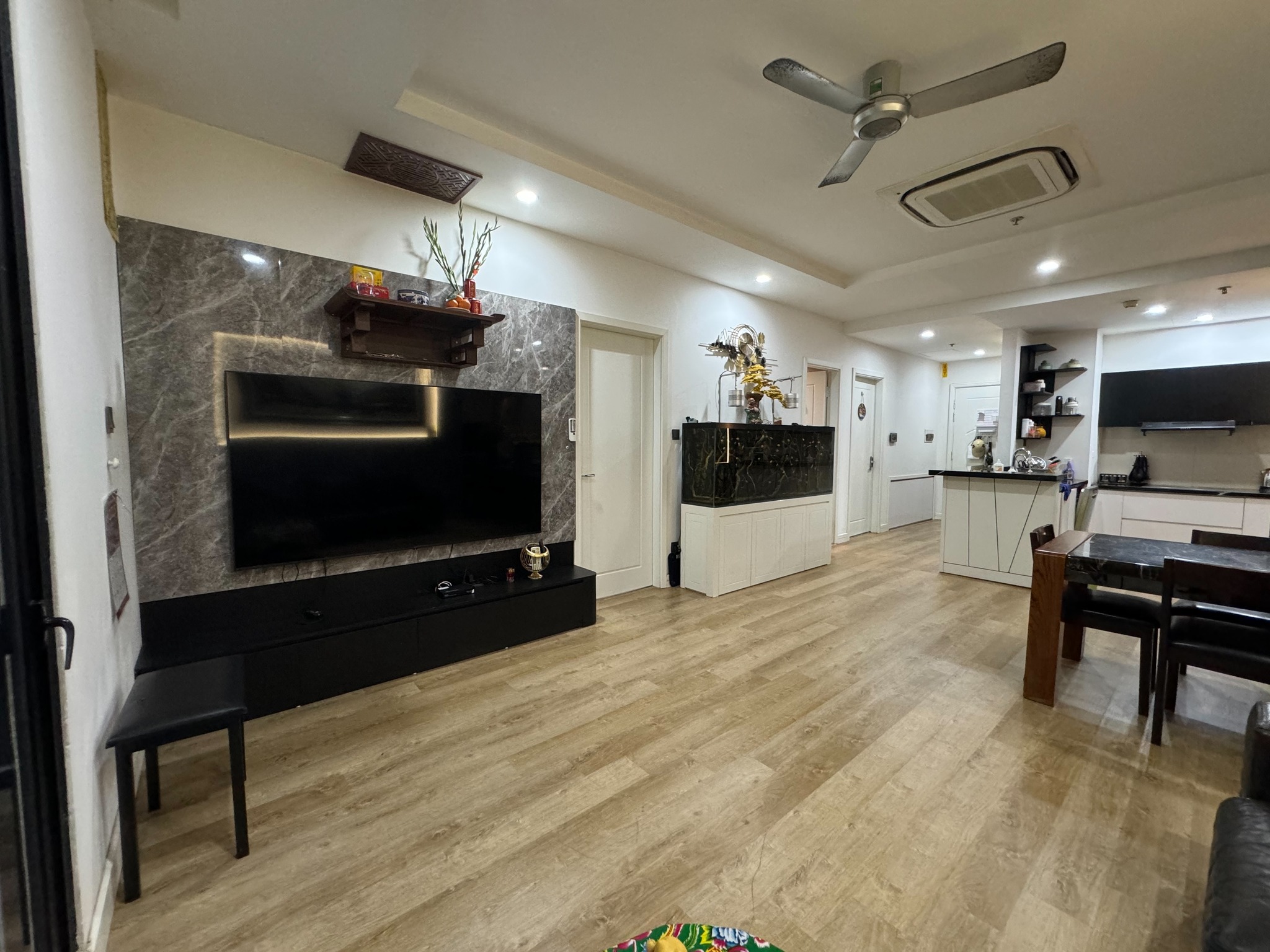 Siêu Phẩm Vip. Bán Chung Cư Nguyễn Văn Cừ, Long Biên 90m2, giá 6,95 tỷ