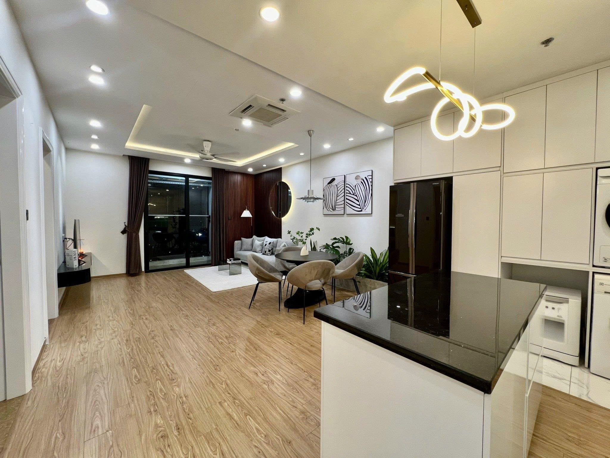 TRẢ TIỀN NGÂN HÀNG BÁN CHUNG CƯ VIỆT HƯNG, LONG BIÊN 70M2, GIÁ 4,5 TỶ