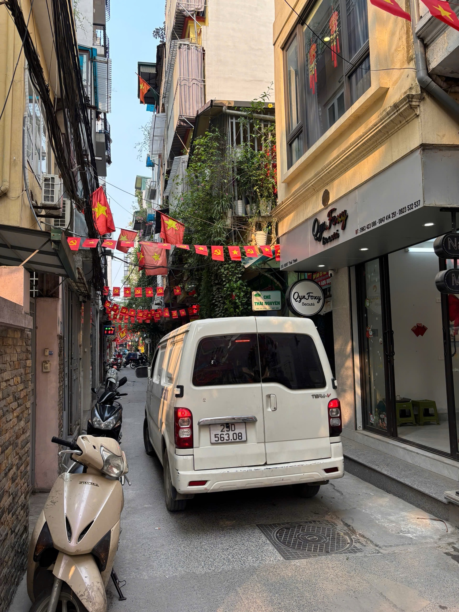 KIM MÃ, LÕI BA ĐÌNH - Ô TÔ ĐỖ CỬA - 2 MẶT NGÕ - KINH DOANH - 3 THOÁNG - NHÀ ĐẸP Ở LUÔN - GIÁ 16.8 TỶ ,