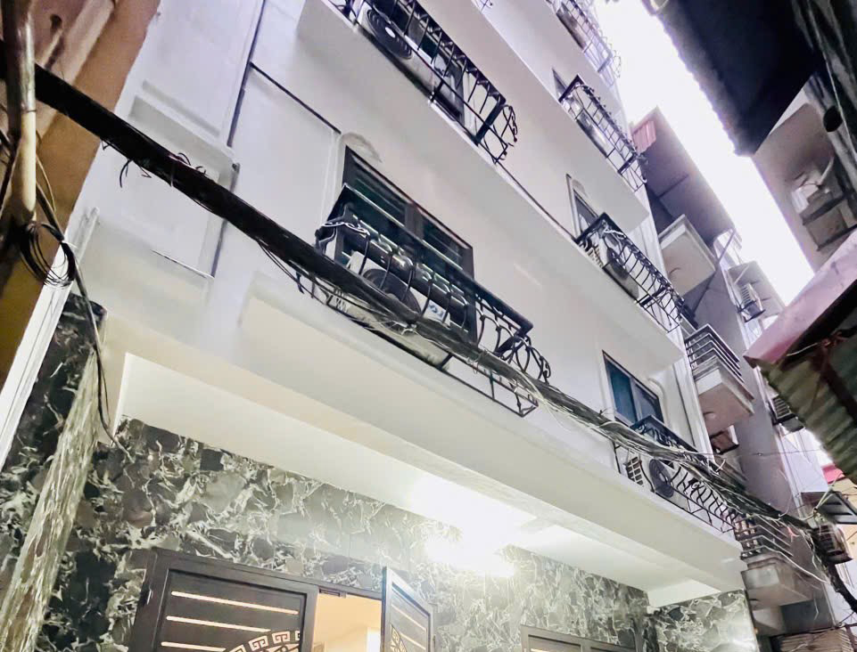 BÁN CĂN HỘ DỊCH VỤ TÔN THẤT TÙNG - TRUNG TÂM ĐỐNG ĐA – DIỆN TÍCH 85M x 8T THANG MÁY – MẶT TIỀN 7M - DÒNG TIỀN 120/THÁNG.