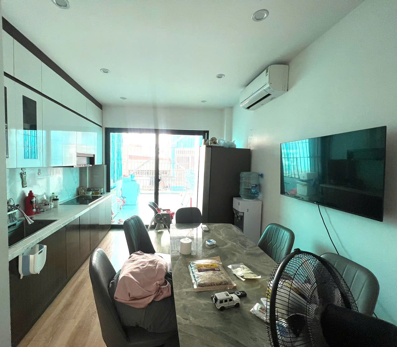 Cho thuê nhà ngõ phố Đào Tấn 38m2 - 6 tầng thang máy 30triệu.