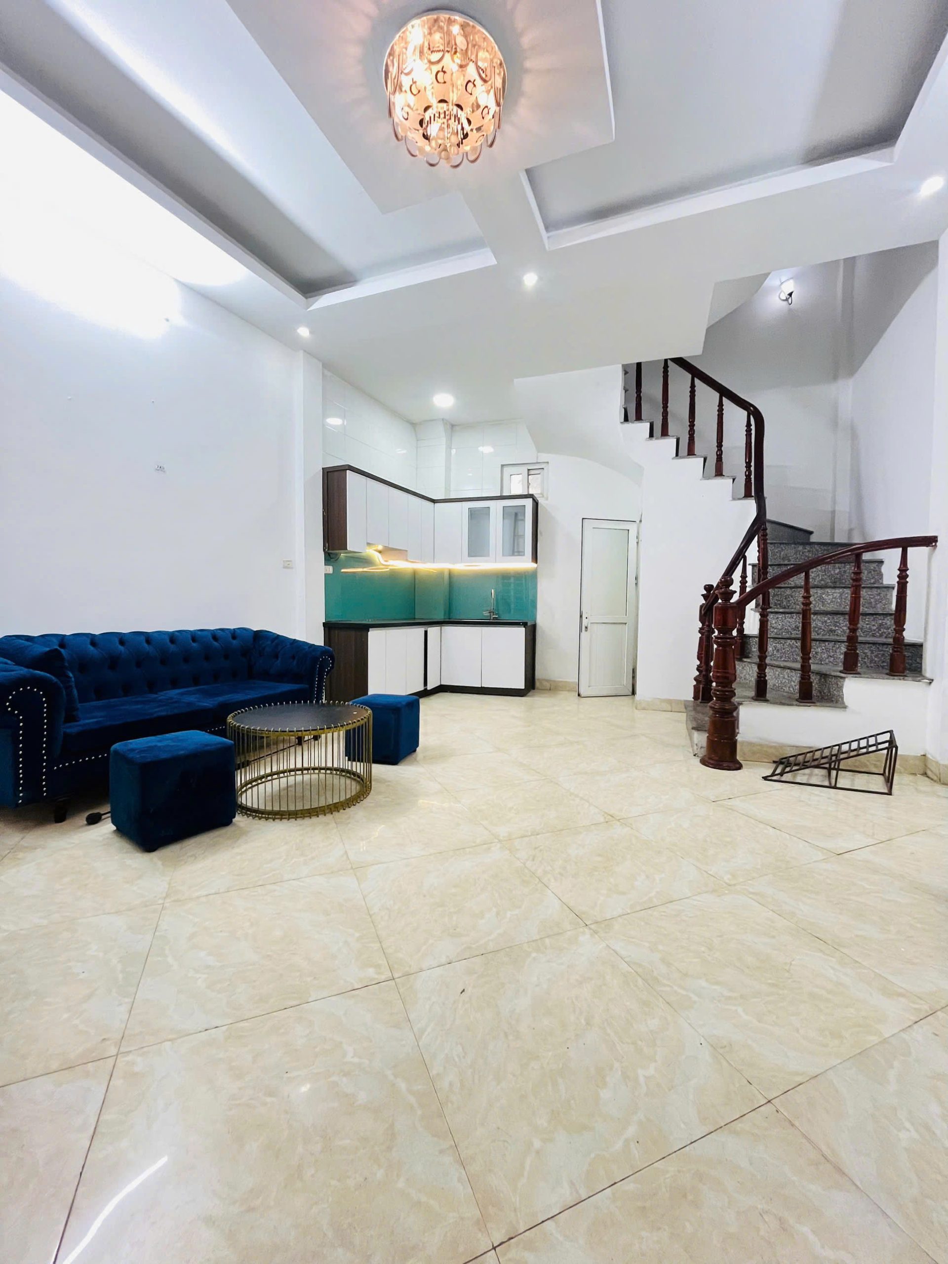 Cho thuê nhà Giáp Nhị 35m2x5 tầng, 4 ngủ, 4 vệ sinh ở gđ hoặc nhóm vào ngay