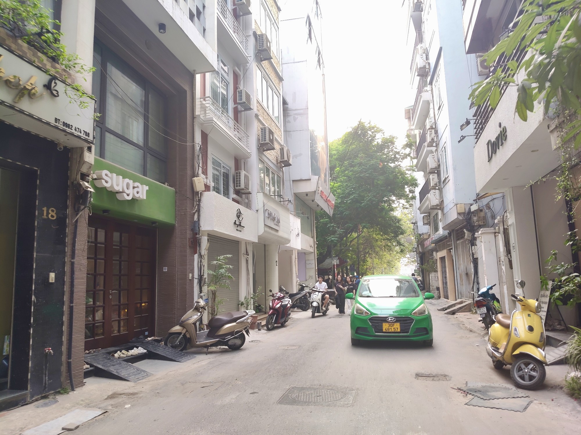 BÁN NHÀ TÂY HỒ - LẠC LONG QUÂN - PHÂN LÔ Ô TÔ TRÁNH - THÔNG HÌNH BÀN CỜ - KINH DOANH - NGÕ ĐẸP - GIÁ 21 TỶ