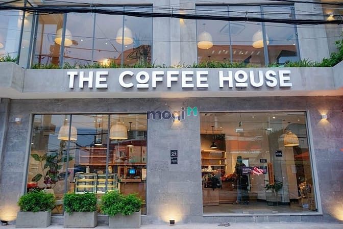 Cho thuê nhà mặt phố Hai Bà Trưng DTSD 700m², Mặt tiền:13m, Giá: 550tr