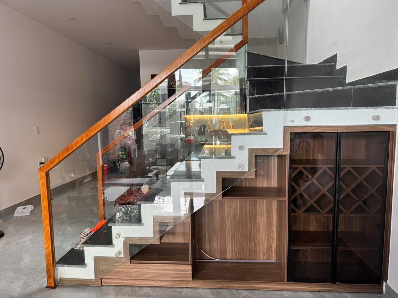 Bán nhà Nguyễn Văn Siêu 77m2, 3 tầng, giá 10,x tỷ gần cầu Rồng