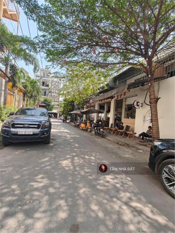 Đất chuẩn chỉnh - Giá rẻ - Ngang 5m dài 20m - Khu đồng bộ thông thoáng giá 10 tỷ LH 0933523239