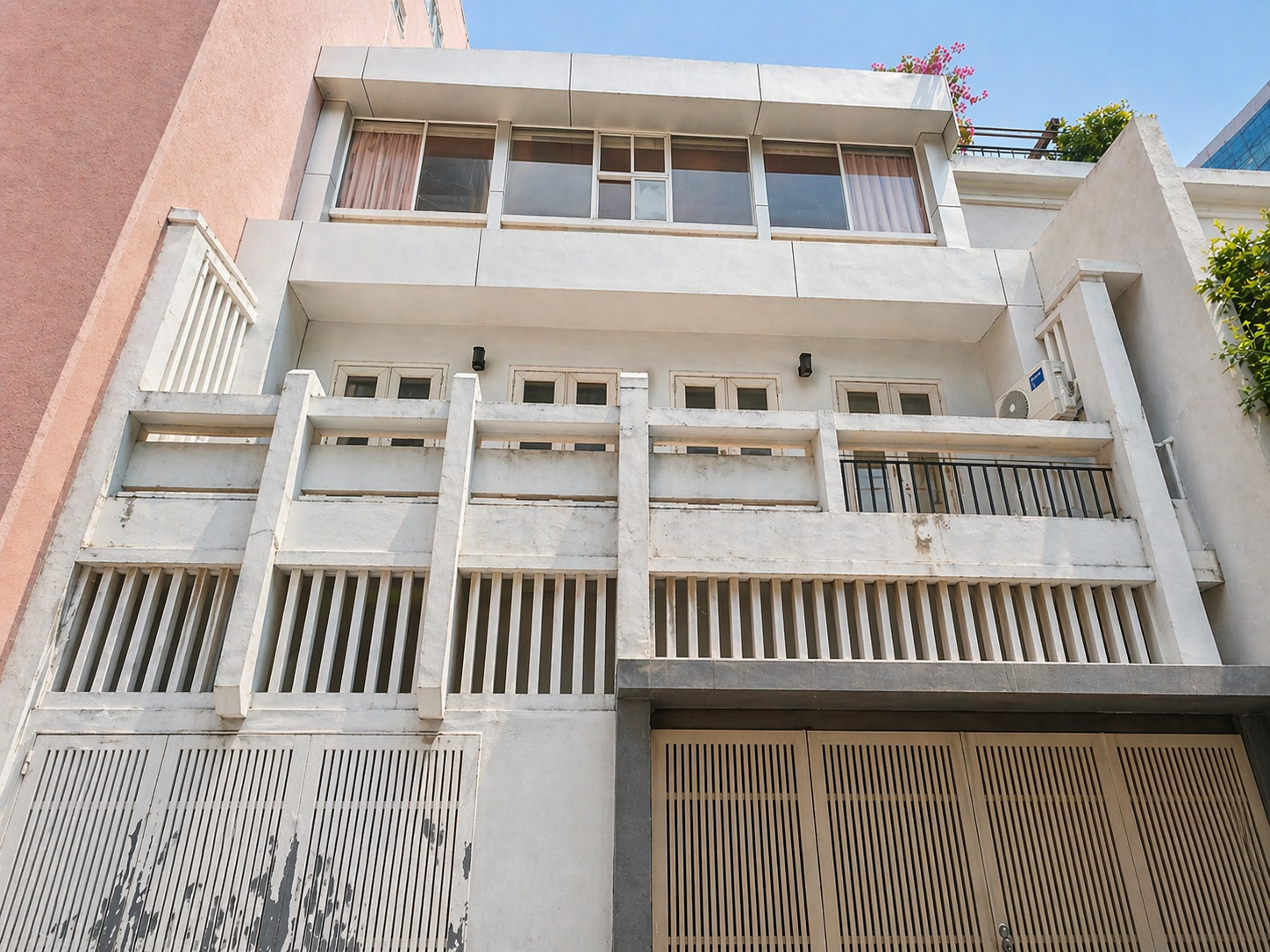 Nhà Tìm Khách Khu Tân Định Quận 1 - Ngang 7,8m Dài 15m - Xe Hơi Ra Vào - 3 Tầng - 32 Tỷ Phân Khúc Khó Tìm - Giá Chỉ Hơn 250tr/m²