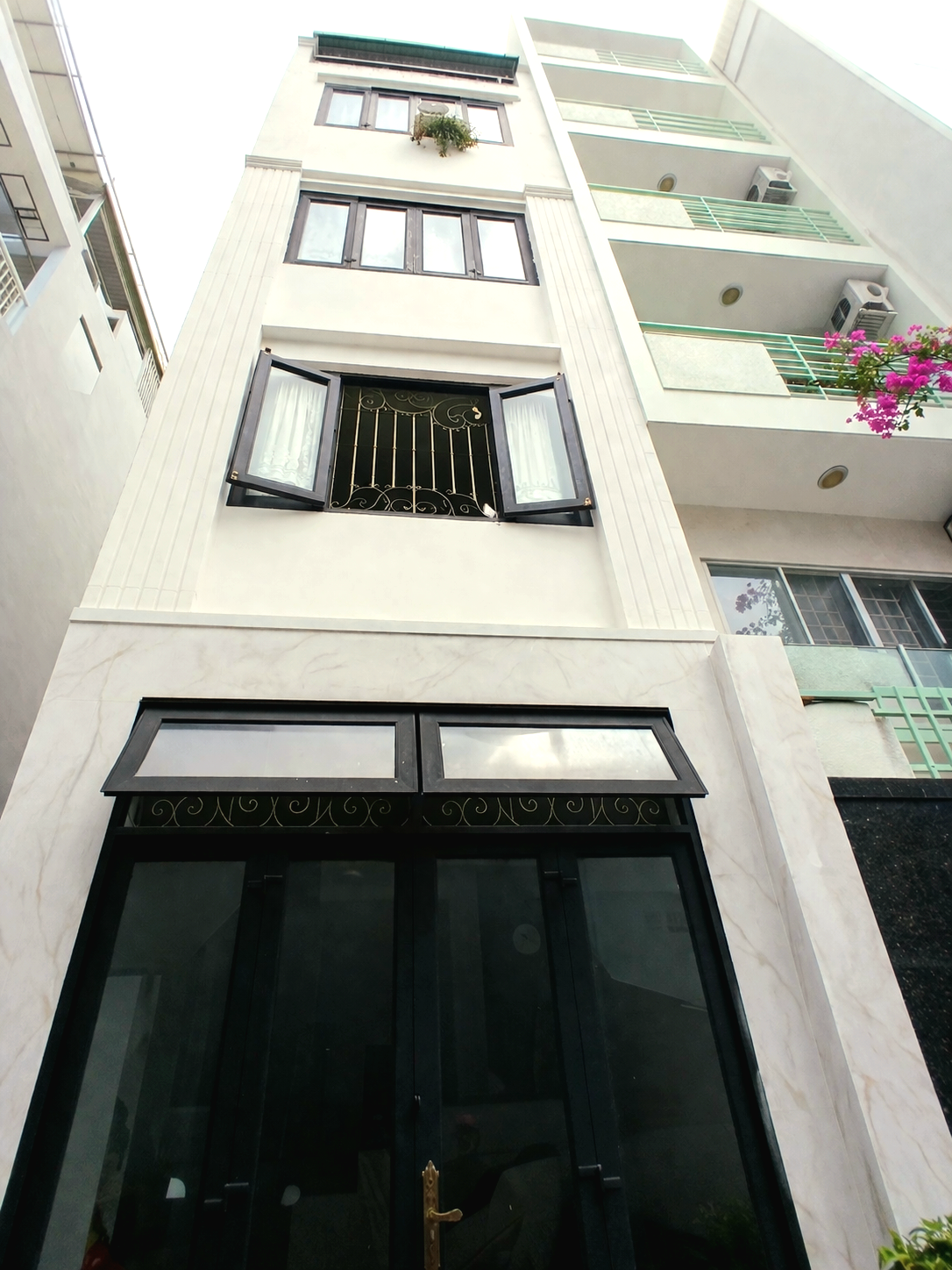 Bán Nhà Đường Đinh Công Tráng Q.1 - Xe Hơi Ngay Cửa Nhà - 74m² x 5 Tầng - 19,8 Tỷ Nhà Ngang 3,9m Dài 19m - 10 Phòng Thích Hợp Khai Thác CHDV