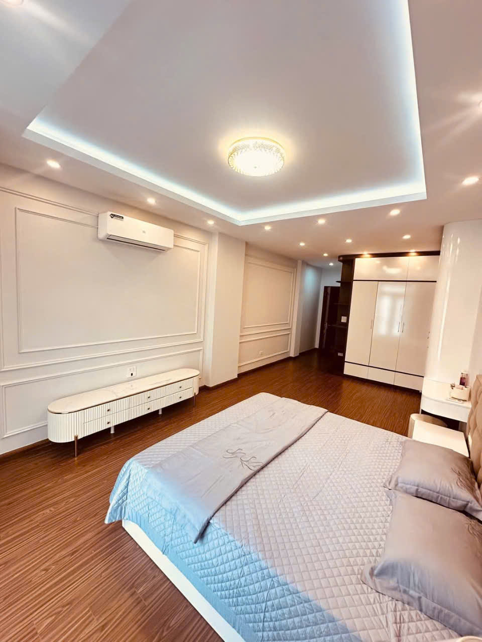 NHÀ ĐẸP XÂY MỚI QUANG TRUNG YÊN NGHĨA, 54M2, LÔ GÓC, 5 TẦNG, 8.15 TỶ.