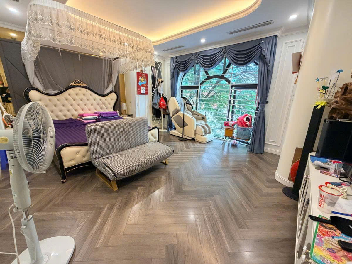 SIÊU PHẨM TRẦN QUỐC HOÀN – 65M2 – 5 TẦNG – MẶT TIỀN 6M – Ô TÔ TRÁNH – 26 TỶ