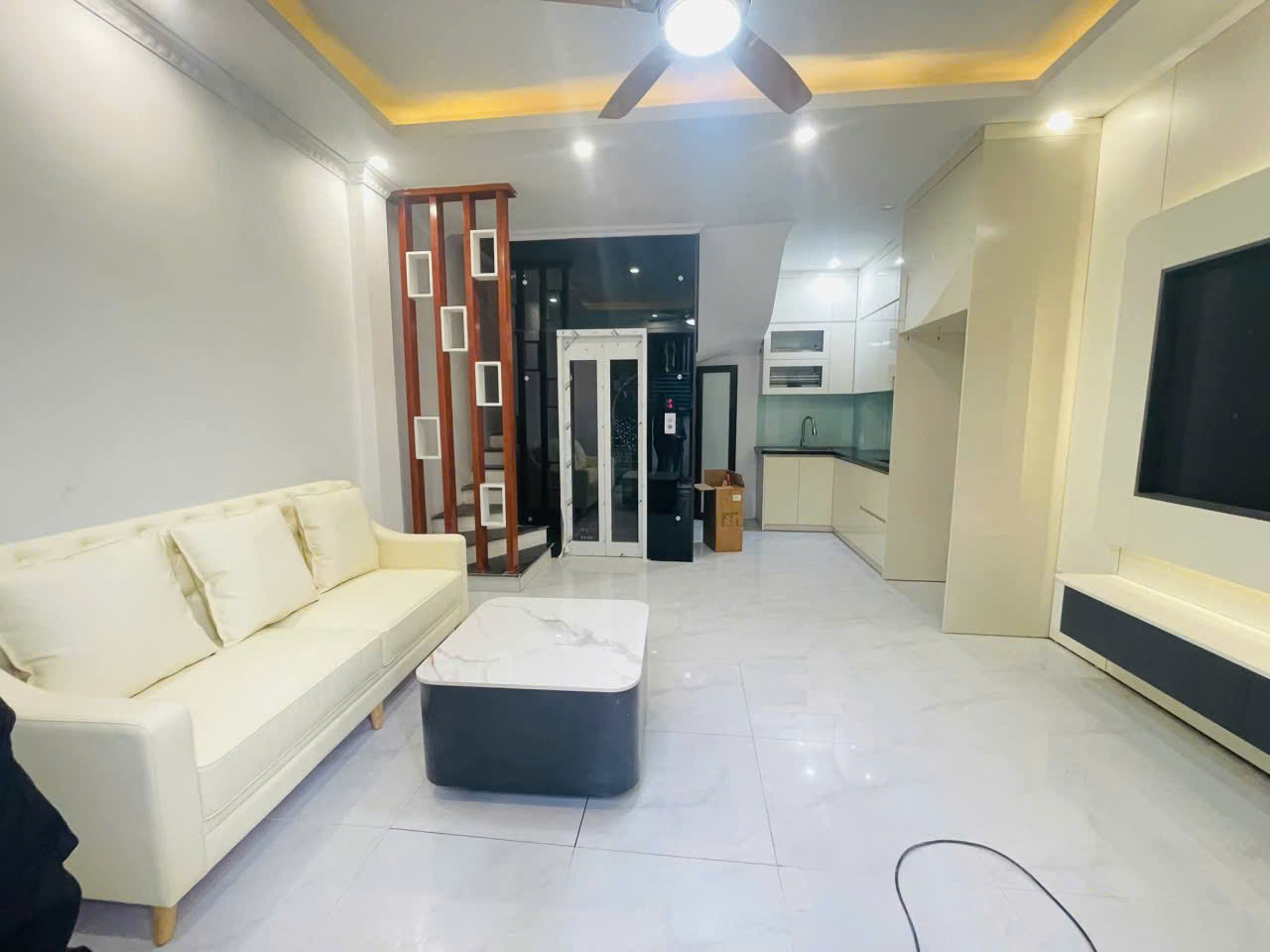 LÔ GÓC YÊN LỘ HÀ ĐÔNG, 30M2, THANG MÁY, 5 TẦNG, 7.95 TỶ.