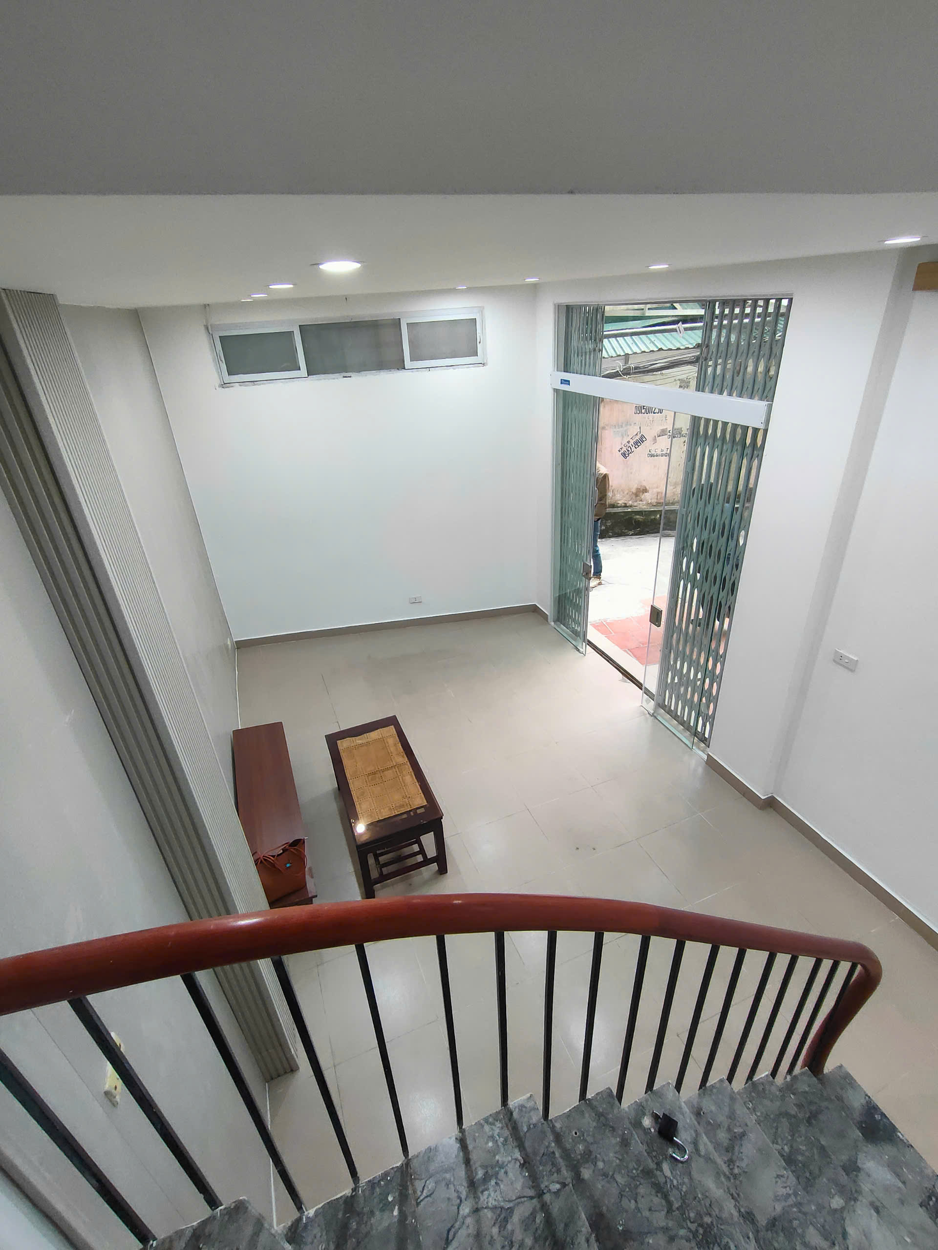 CHO THUÊ NHÀ NGUYÊN CĂN HOÀNG HOA THÁM – 3 TẦNG – 3PN – FULL ĐỒ .