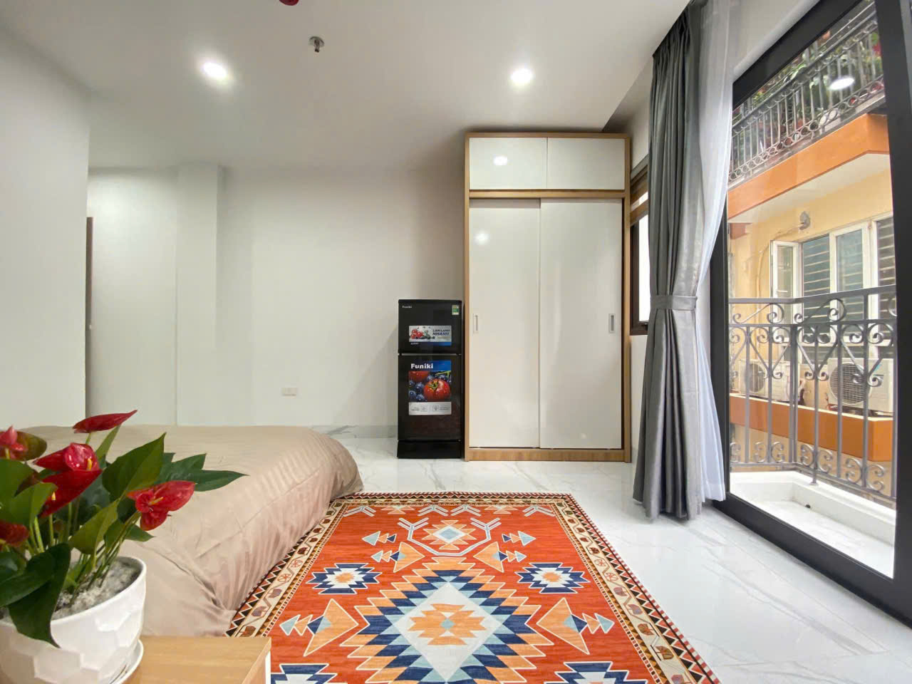 CCMN DÒNG TIỀN ĐƯỜNG 800A CẦU GIẤY, 123M2, 7 TẦNG THANG MÁY, 27 PHÒNG, Ô TÔ VÀO NHÀ, 40.5 TỶ.