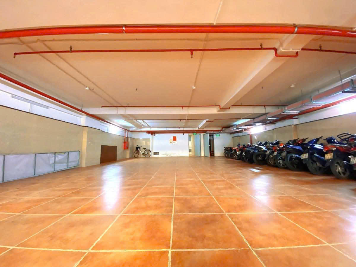 TÒA VĂN PHÒNG MẶT PHỐ PHÙNG CHÍ KIÊN CẦU GIẤY, 251M2, 9 TẦNG 2 THANG MÁY, MT 11M.