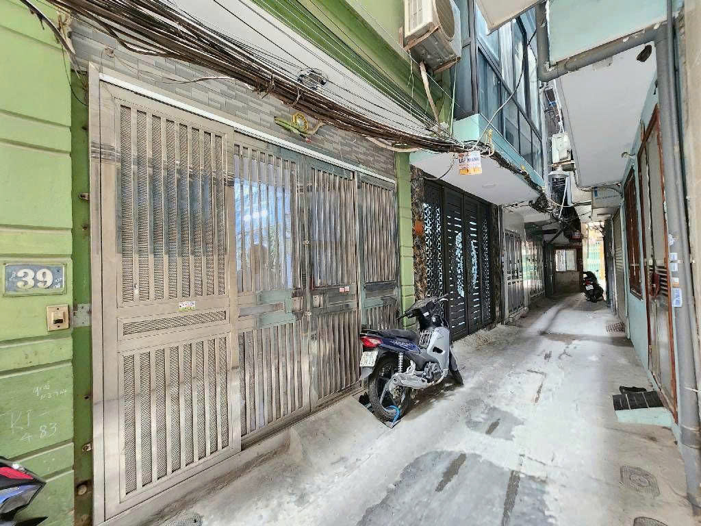 Nhỉnh 4 tỷ bán nhà tân mai 4 tầng dan xây ở ngay hoàng mai