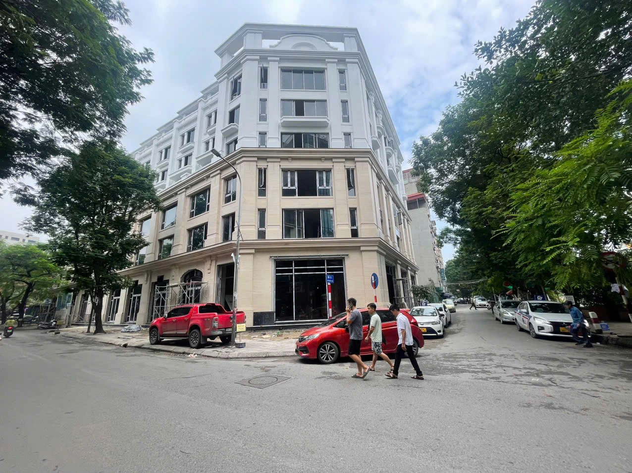 PHÂN LÔ VIP MẶT PHỐ CHÙA LÁNG – VIEW HỒ LÁNG – 9 TẦNG CÓ HẦM – THANG MÁY ✨
