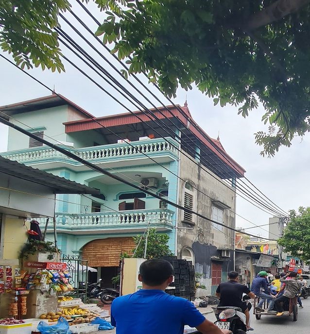 Nhà hiếm tại chợ sinh viên HVNN – kinh doanh đỉnh cao. 33m2 3 tầng giá tốt. Lh 0989894845