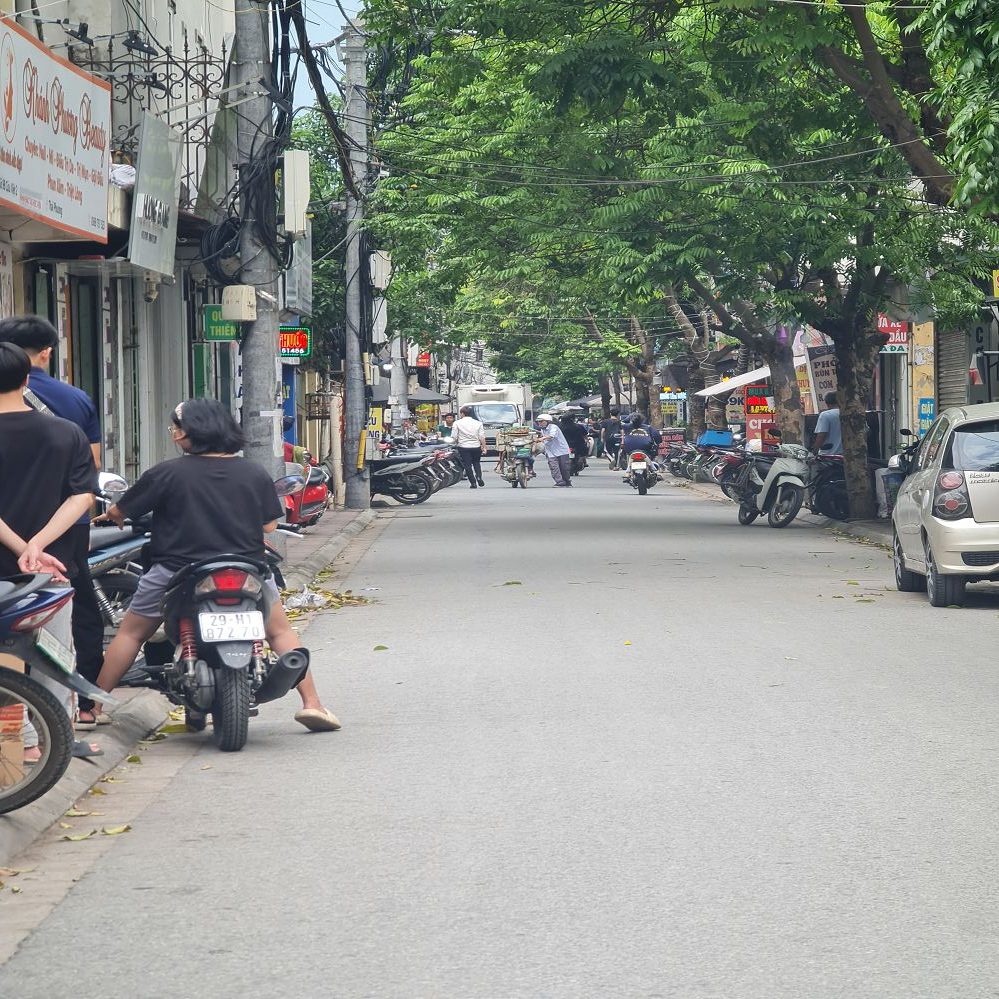 Bán 40m2 đất Bát Tràng Gia Lâm MT 15m ô tô tránh KD đỉnh LH 0989894845