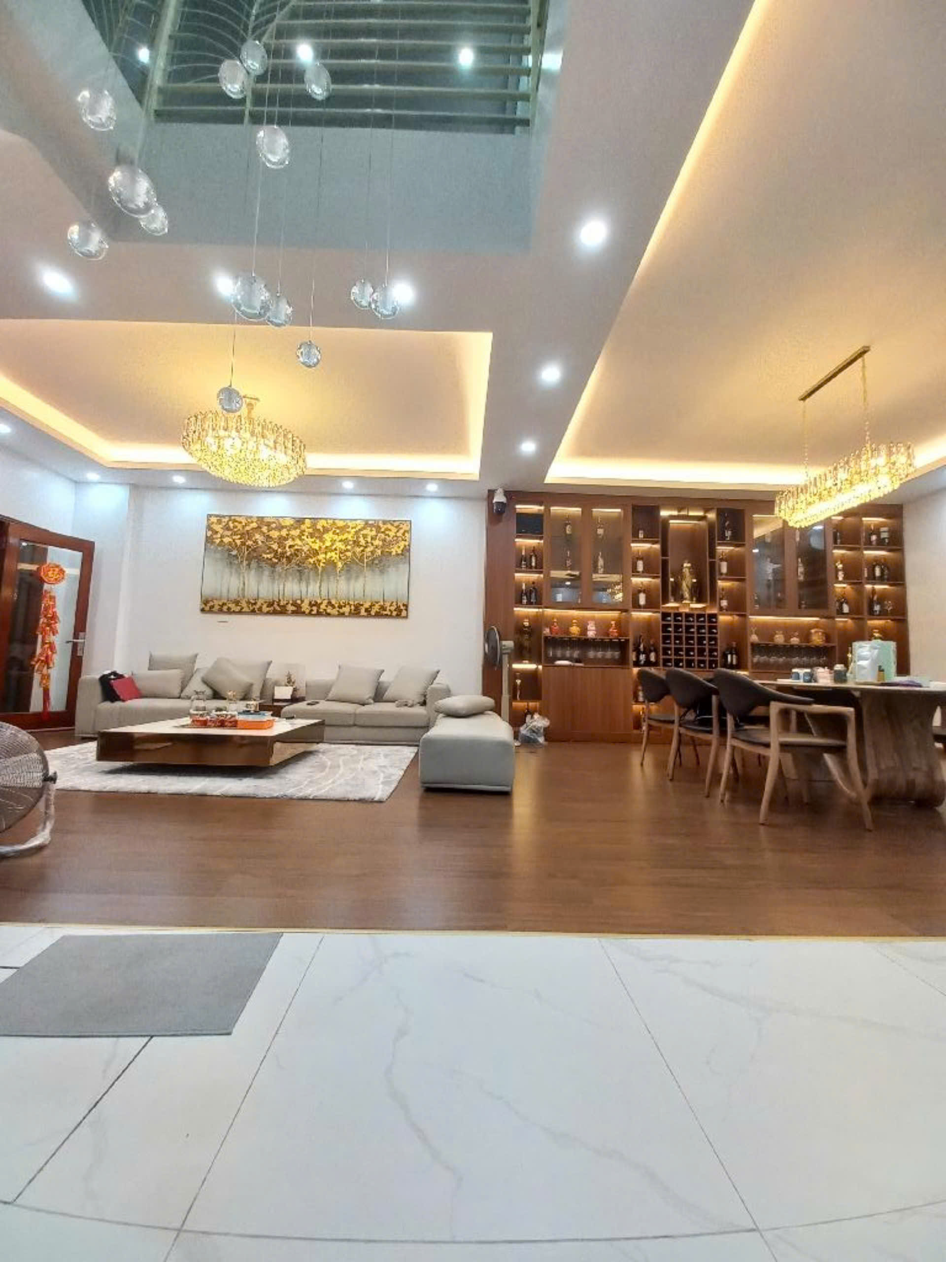 Bán nhà Thụy Khuê Trích Sài, 130m2, mặt tiền 10m, gần ô tô, chỉ 23 tỷ