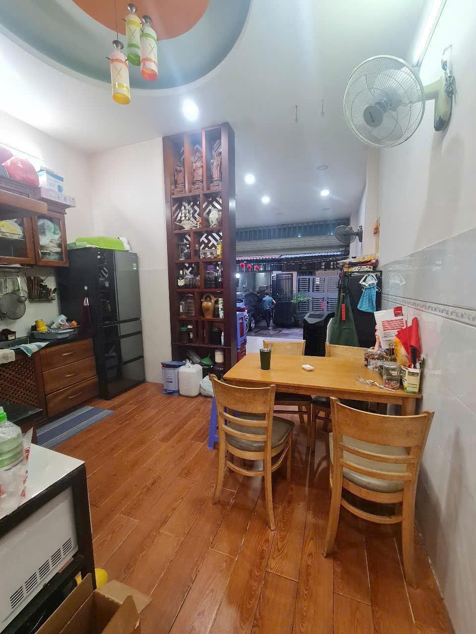 Bán nhà ngõ 15B Bến Nghé Q.1: 72m2 x 4 tầng - 4PN, sổ hồng trao tay, giá 5.8 tỷ - Cơ hội an cư lý tưởng, tiện ích đầy