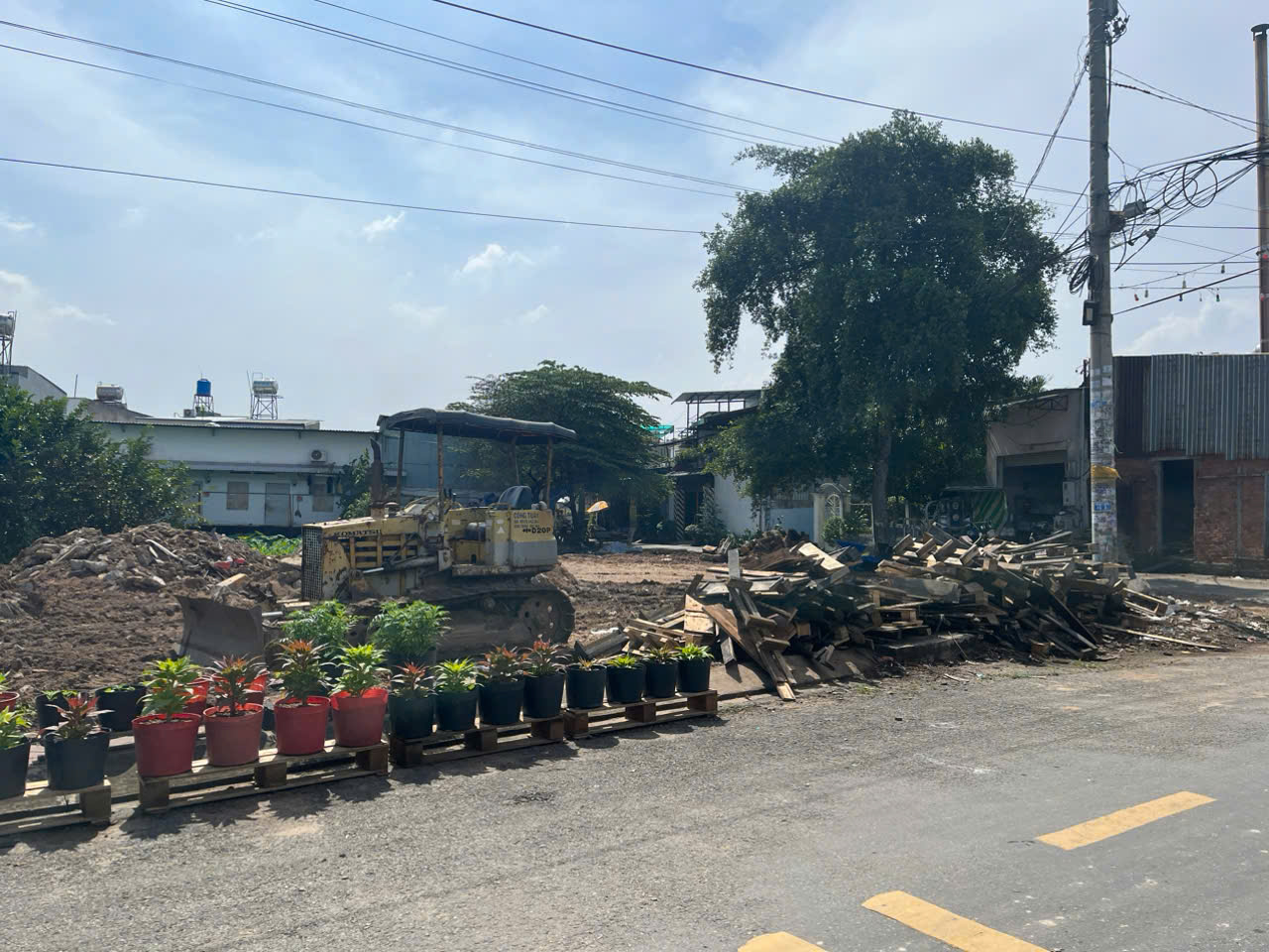 GIÁ GỐC 4 LÔ LIỀN KỀ ĐẤT ĐẸP ĐÔNG THẠNH – NGAY CHỢ TÂN ĐÔNG, BAO ĐẸP
