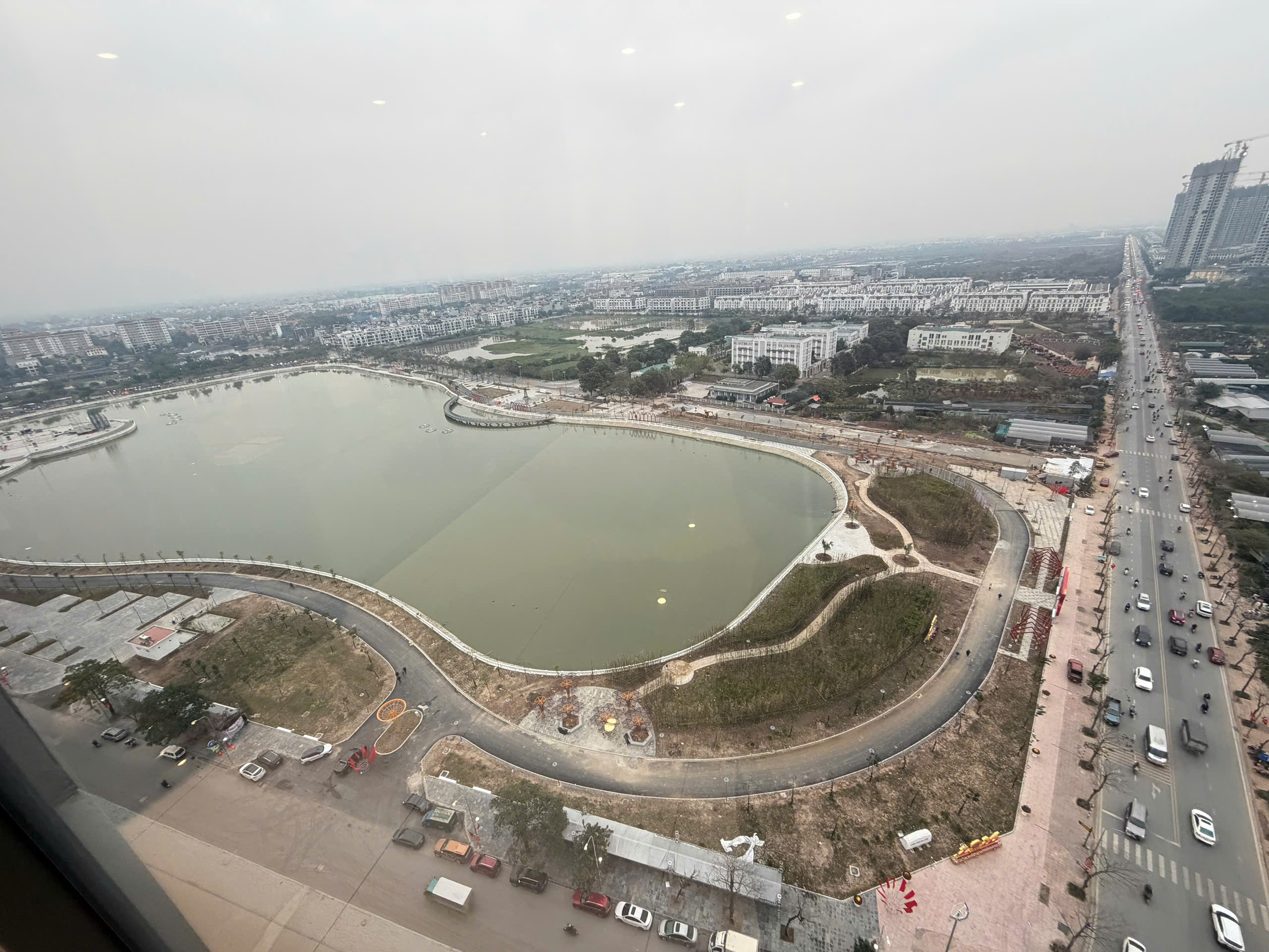 Chung cư BlueStar Trâu QUỳ Gia Lâm, căn góc, view hồ. giá 65.5tr