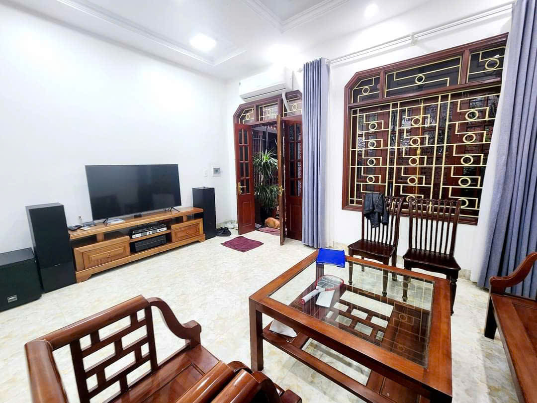 MỘT NƠI ĐỂ VỀ Ở THUỴ KHUÊ, NGÔI NHÀ 58m2, 5 phòng ngủ, thoáng sáng mà chỉ hơn 18 tỷ