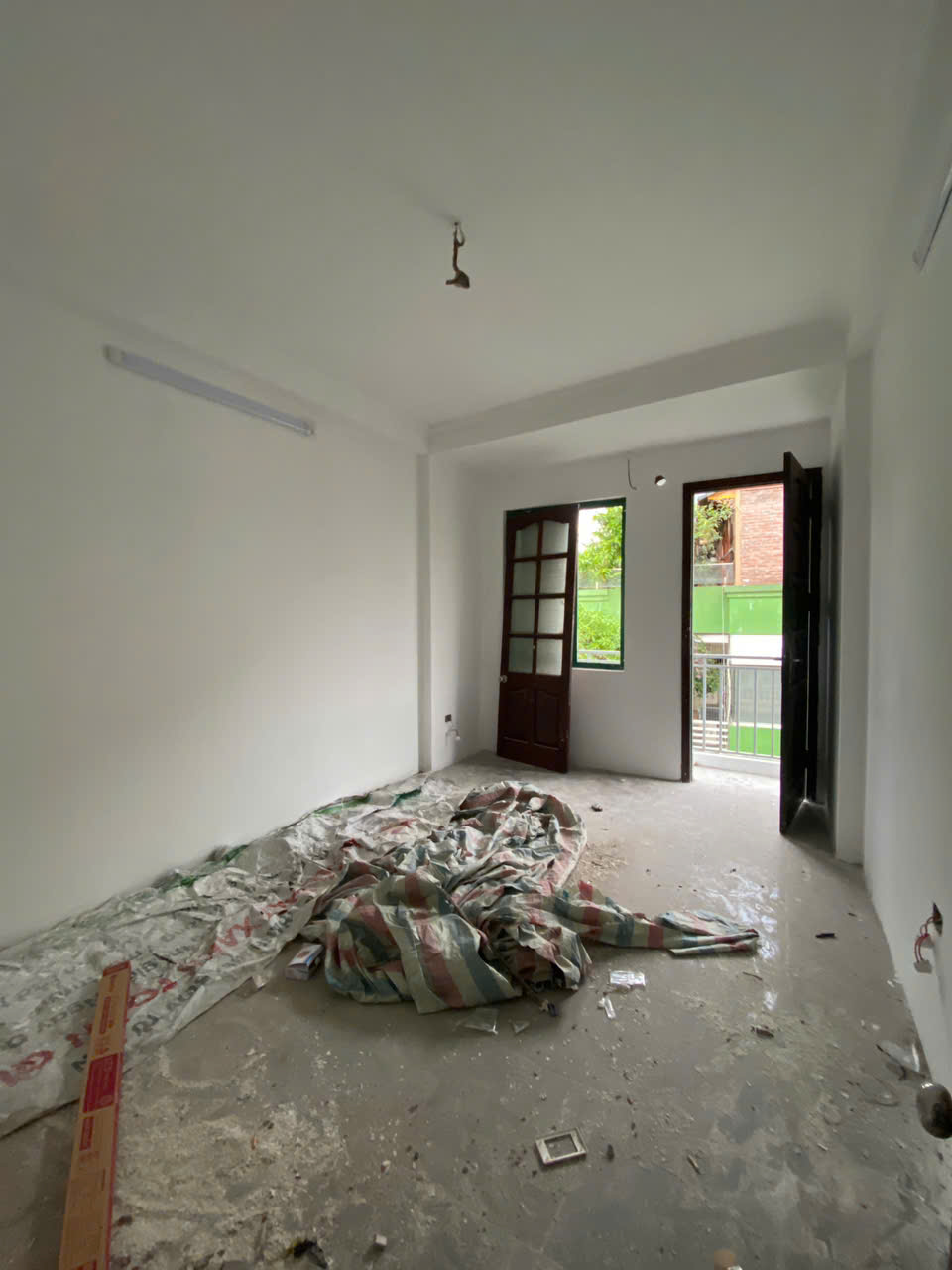 CHO THUÊ NHÀ NGỌC LÂM – LONG BIÊN 5 TẦNG – Ô TÔ ĐỖ CỬA