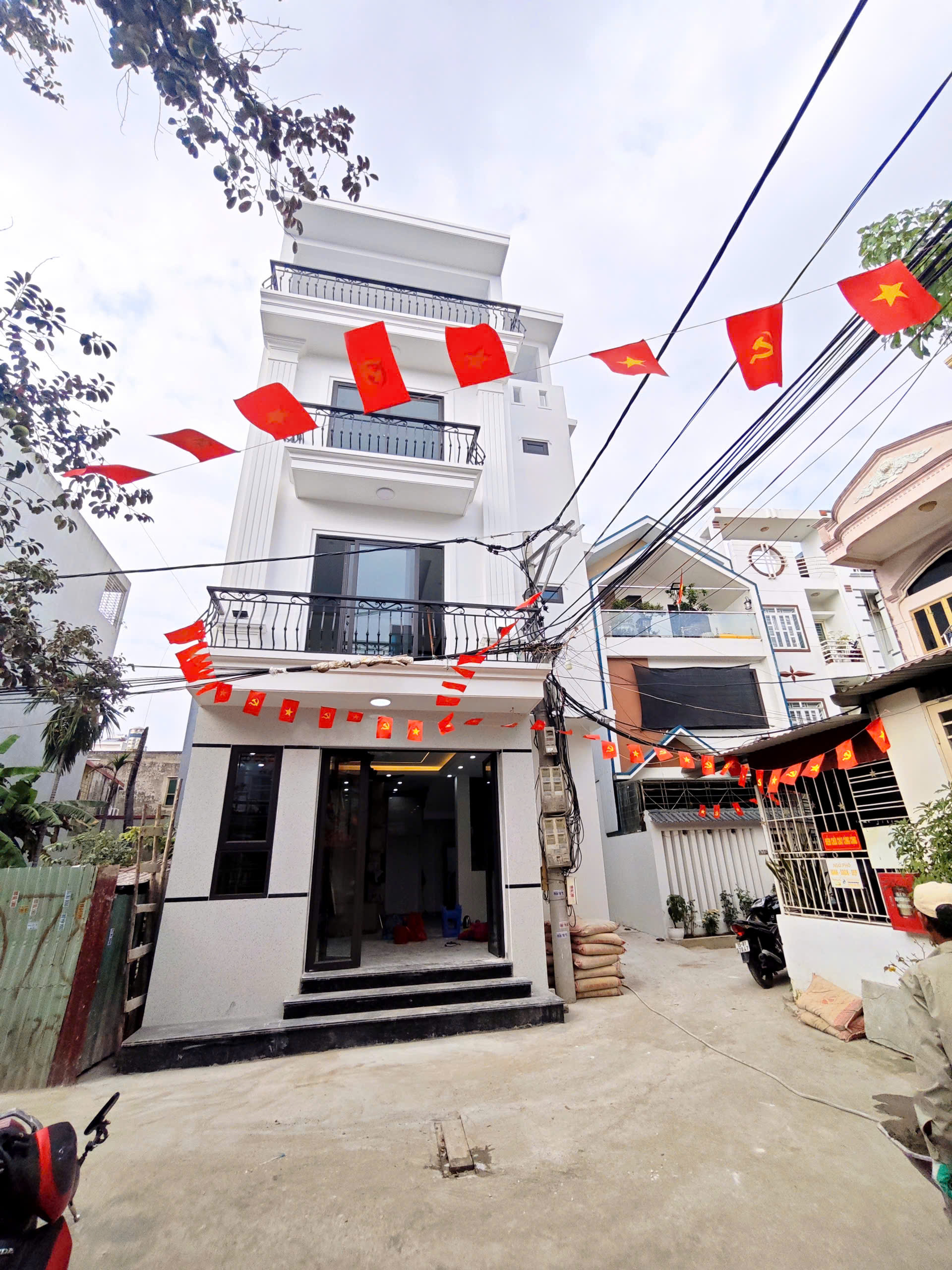 Nhà đẹp phố Trung Hành - 50m 4 tầng - Lô Góc - Mới tinh - Mặt ngõ