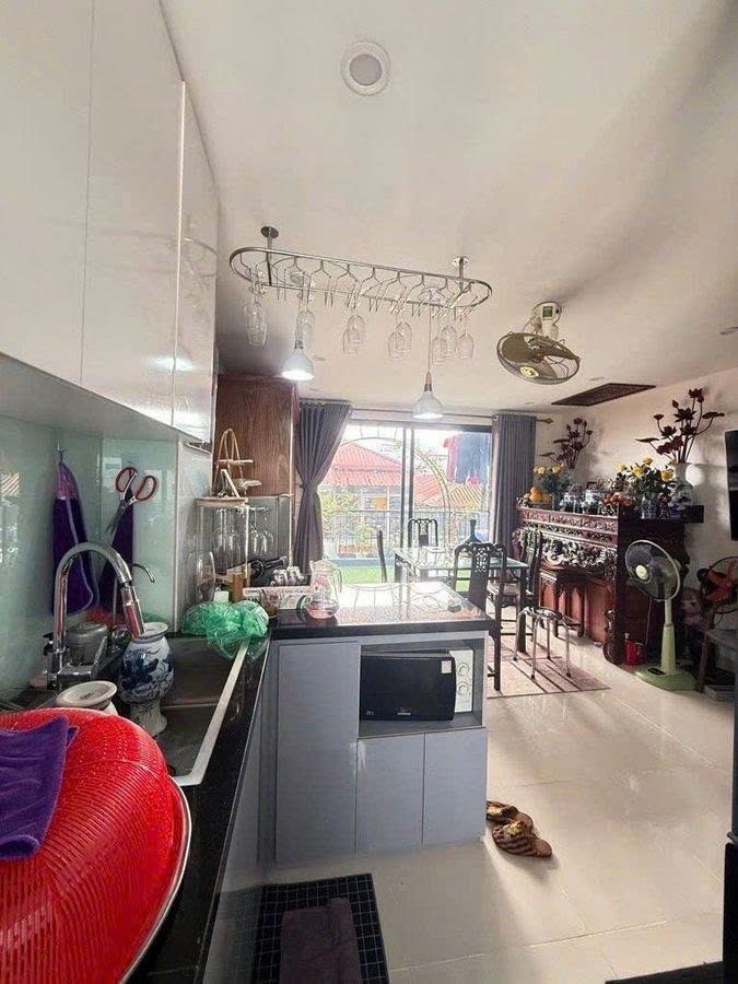 Phố Huỳnh Thúc Kháng 33m2, 6T thang máy, MT4.2m Gara ô tô trung tâm Đống Đa