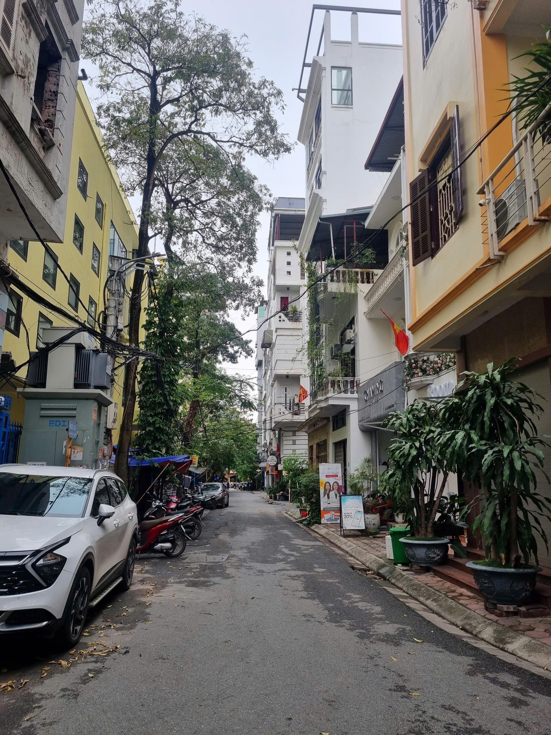 Phố Nguyễn Chí Thanh 42m2, 4T, MT6m Gara ô tô thông giá 15.7 tỷ hiếm Đống Đa