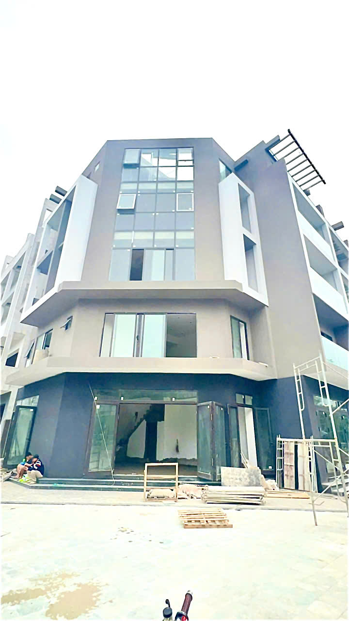 CẦN BÁN LIỀN KỀ 75M2 TRÂU QUỲ - MẶT ĐƯỜNG 4 LÀN Ô TÔ