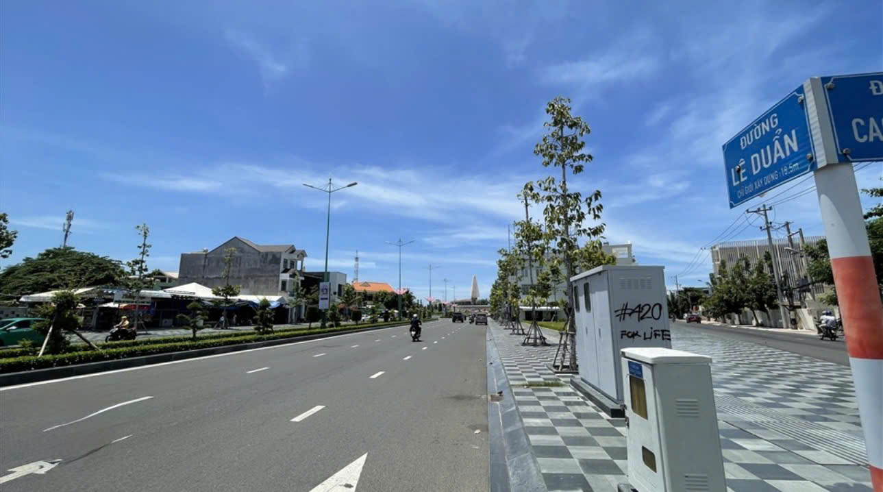 CẦN BÁN LÔ ĐẤT MẶT TIỀN PHAN KẾ BÍNH , KDC LÊ DUẨN, PHÚ TÀI , TP PHAN THIẾT , BÌNH THUẬN
