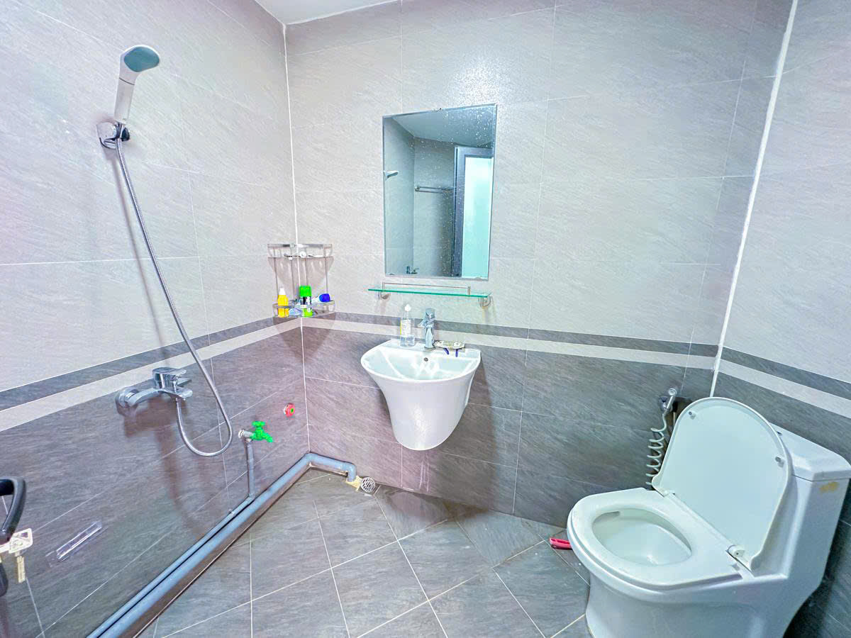 BÁN CĂN HỘ THE DIAMOND RESIDENCE 25 LÊ VĂN LƯƠNG – 105m2 3PN GIÁ 14 TỶ – VIEW NGÃ TƯ