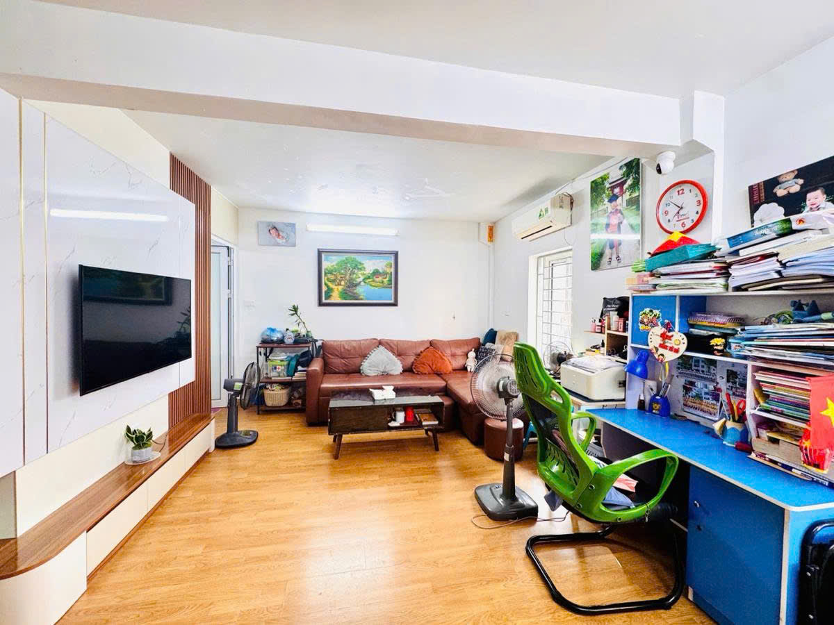 BÁN NHÀ TẬP THỂ 70M 2 NGỦ LÔ GÓC - SIÊU THOÁNG ĐẸP 4,5TY