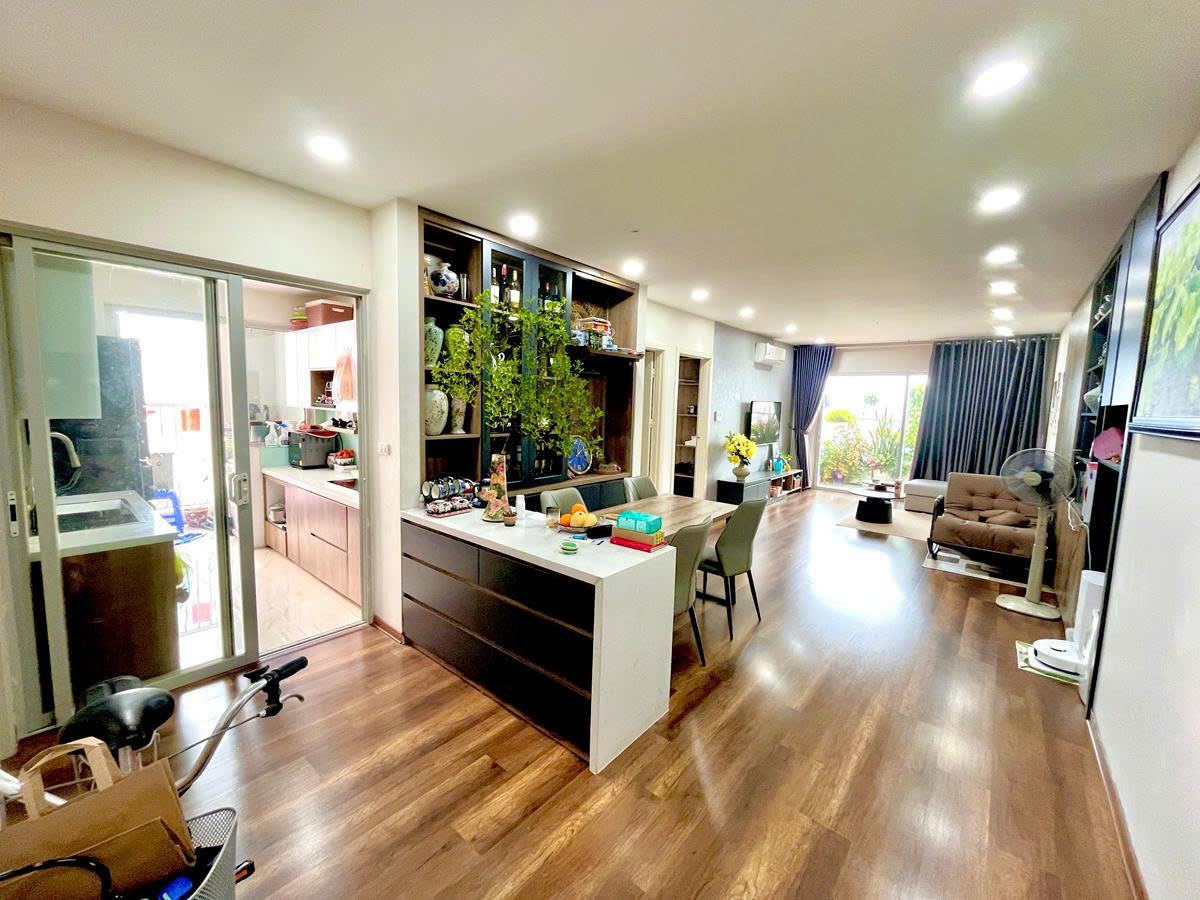 BÁN NHÀ MẶT PHỐ GIẢNG VÕ BA ĐÌNH - KINH DOANH - GIÁ 20 TỶ | 40M² x 3 TẦNG MT 4.3M |