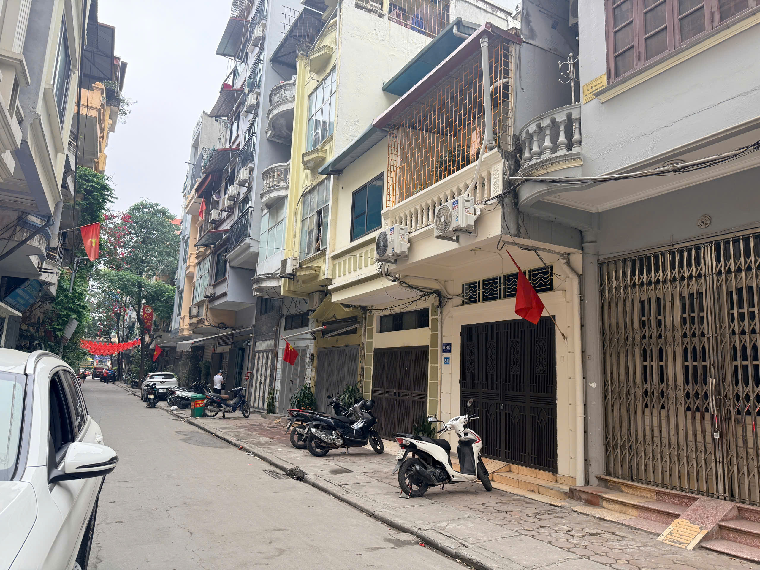 Nguyễn Xiển,mặt tiền 7m2, diện tích 110m2 (nhà phân 2 lô) (Chính chủ ạ, chứ nhắn hoặc alo trực tiếp em 0912644449)