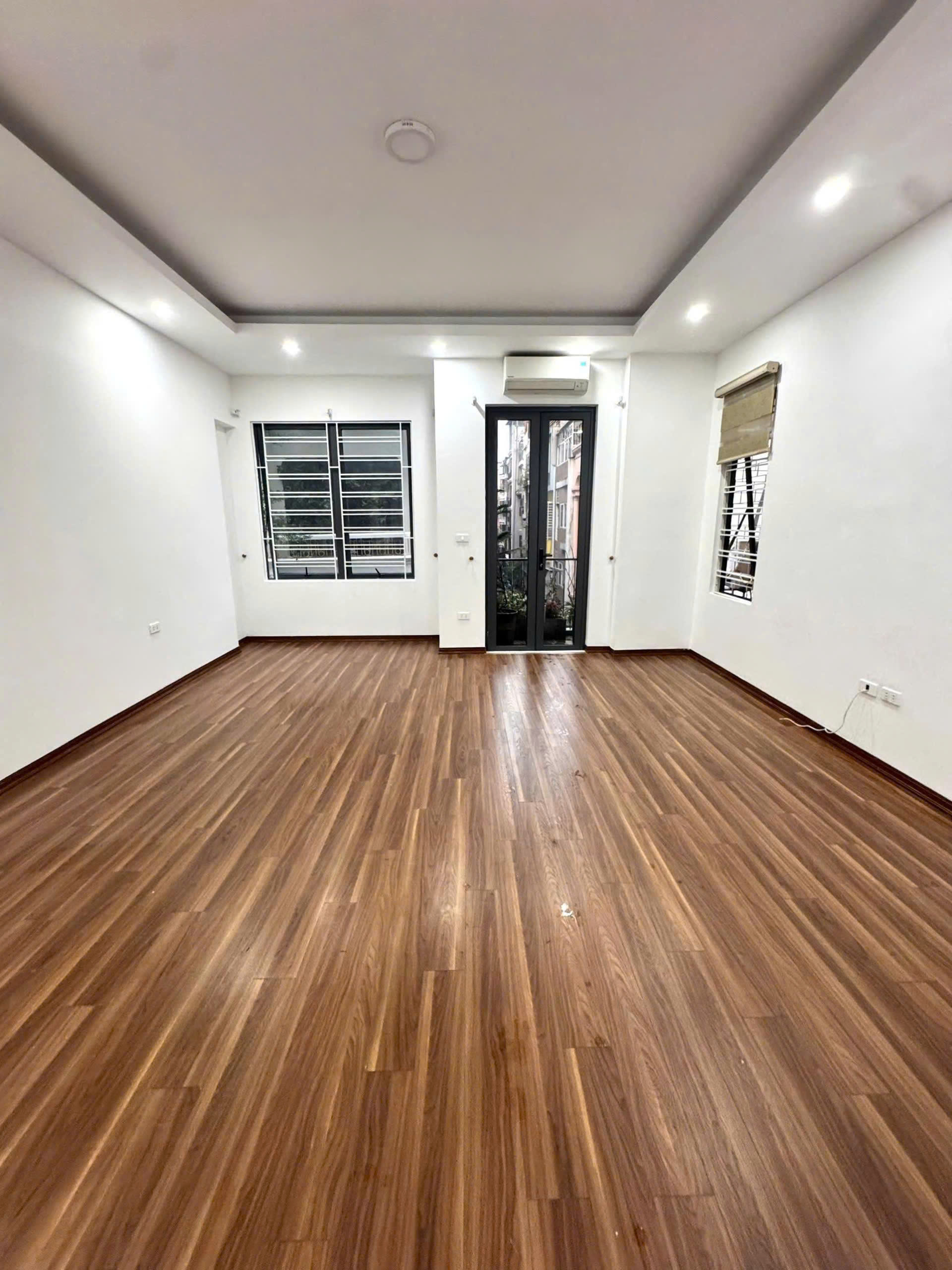 Mặt phố Nguyễn Lân 38m2, 5T, mặt tiền 4.7 nhỉnh 18 tỷ hiếm quận Thanh Xuân