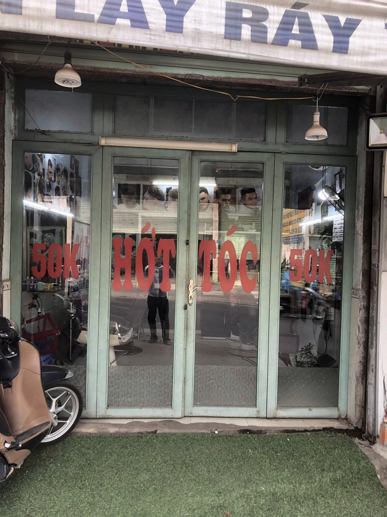 SANG NHƯỢNG TIỆM HỚT TÓC - MẶT TIỀN ĐƯỜNG LIÊN ẤP 123, VĨNH LỘC B