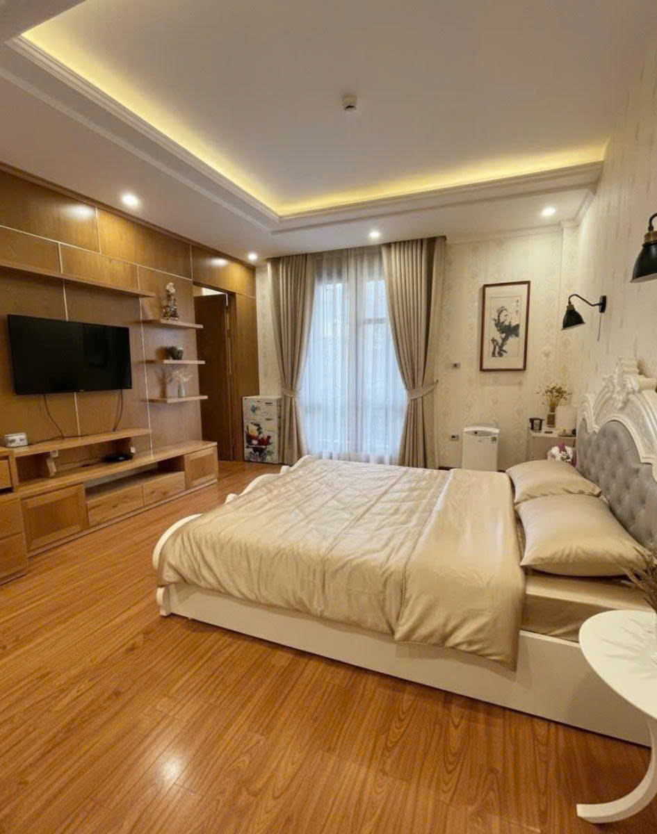 BÁN NHÀ MẶT PHỐ ĐÔNG CÁC | LÔ GÓC | 60M²x4 TẦNG | MẶT TIỀN 6.35M | GIÁ 31 TỶ