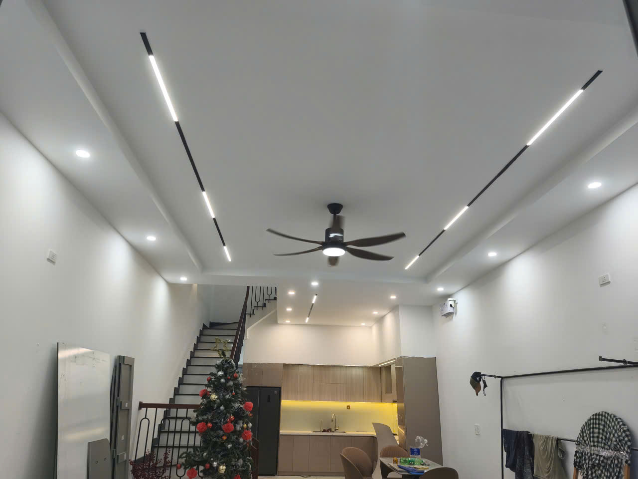 # MT Bùi Tấn Diên, đường 10.5m Phước Lý, 105m2, 3 tầng mới, full nội thất, Dòng tiền 28tr/th, 8.x tỷ
