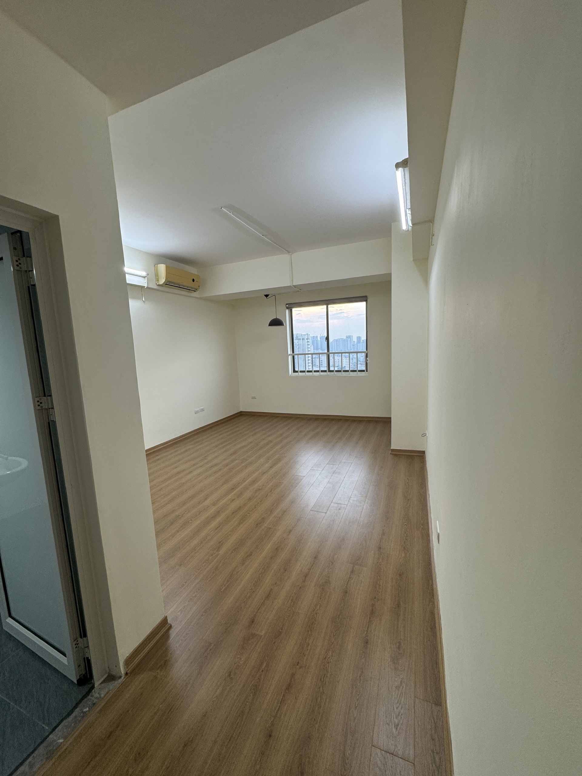 Bán căn hộ 94m2 CC Sông Đà TL 131 Trần Phú, tầng 20 chỉ nhỉnh 6 tỷ