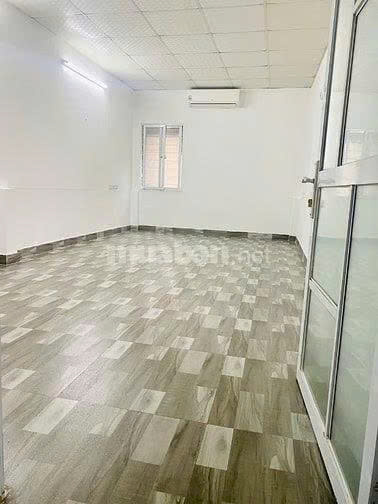 Cho thuê căn hộ khép kín – gần 111 Thái Thịnh, cách mặt phố 15m