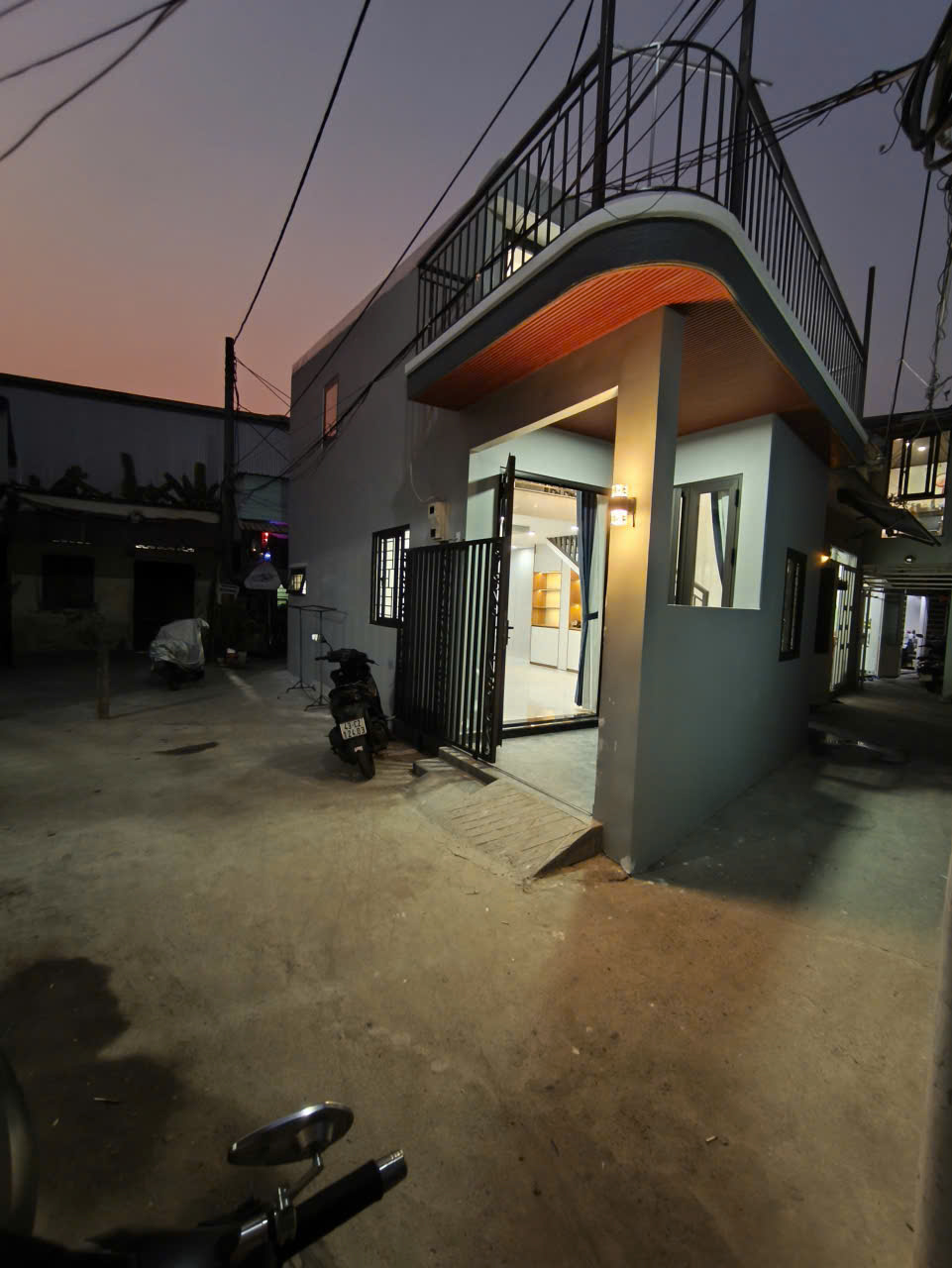 # K Trưng Nữ Vương, Sân Cực Rộng, 3 mặt thoáng, 49m2, 2 tầng mới, 3PN, Full Nội Thất, 3.9x tỷ