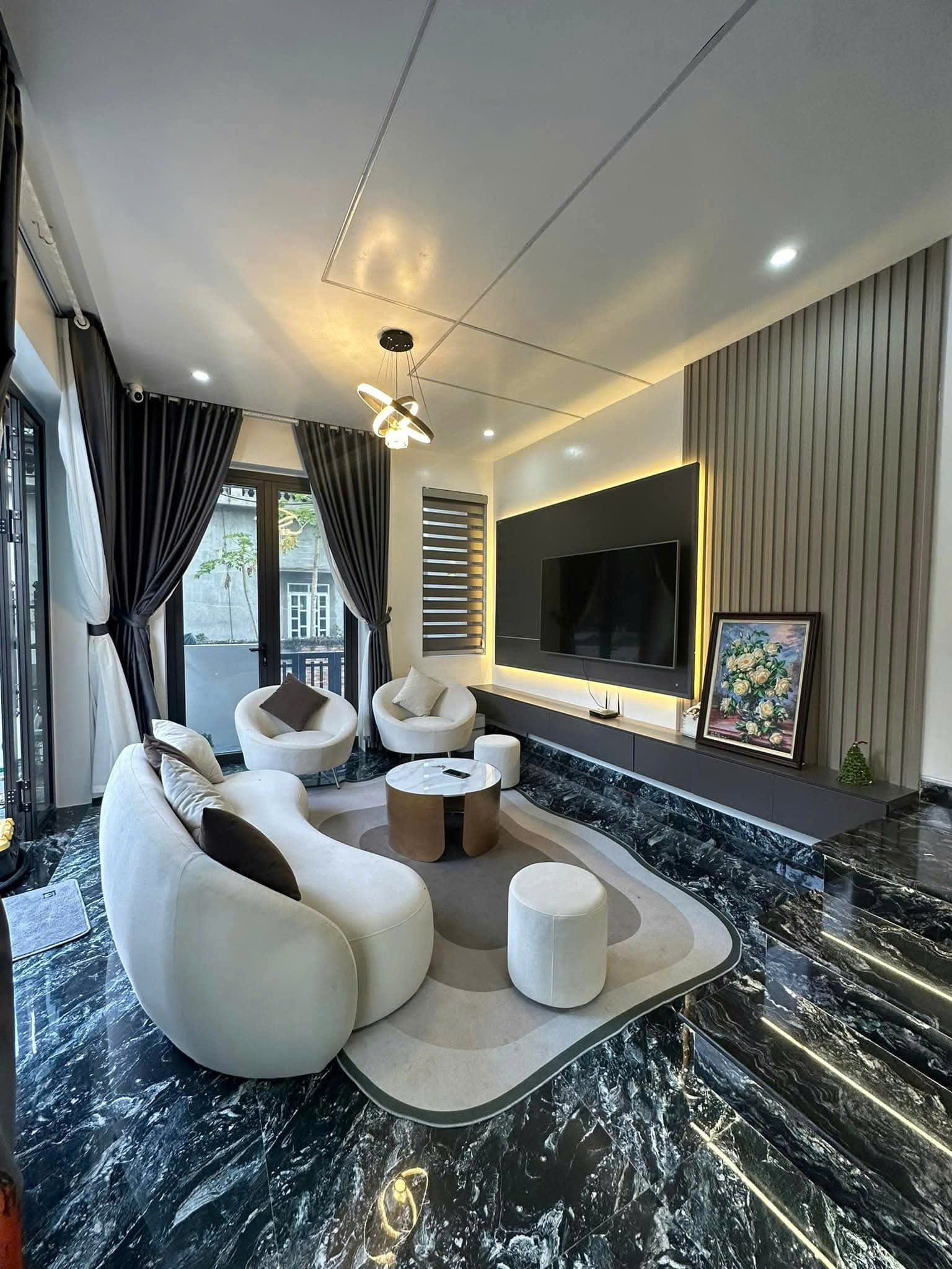 Bán nhà mặt phố Phạm Huy Thông, 7 tầng thang máy, kinh doanh, phố VIP, chỉ 49 tỷ