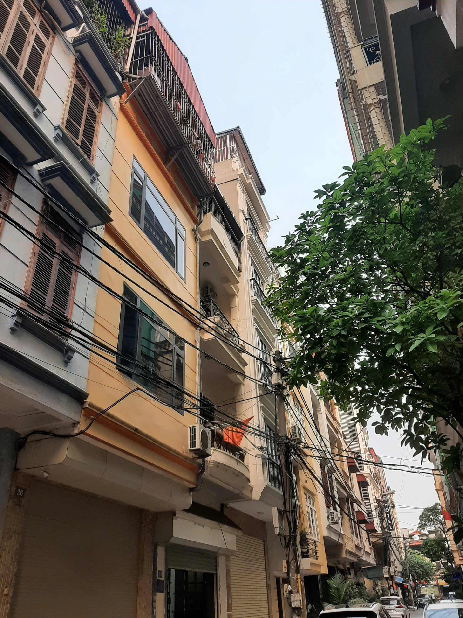 Cho thuê nhà phân lô phố Quan Nhân Diện tích: 68m²