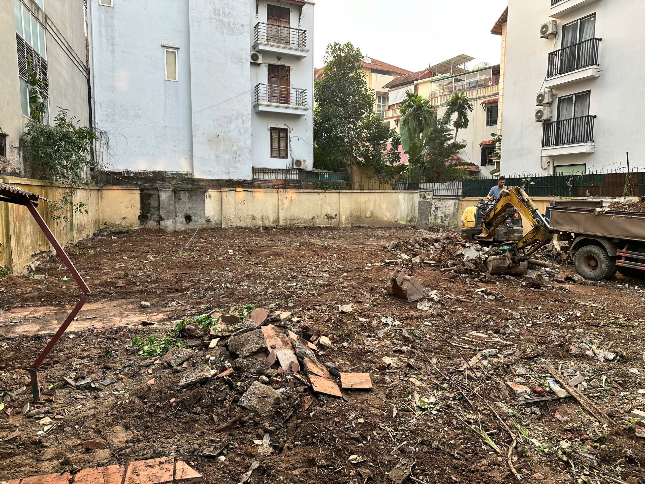 Cho thuê đất Tây Hồ – 460m² (Tô Ngọc Vân)