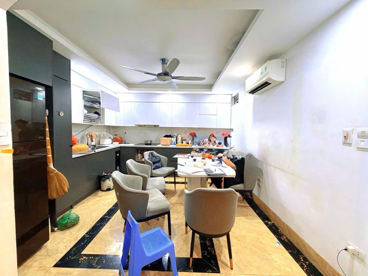 BÁN NHÀ MẶT PHỐ NGUYỄN PHONG SẮC | 40M² x 5 TẦNG | MT 3M | LÔ GÓC | GIÁ 34 TỶ
