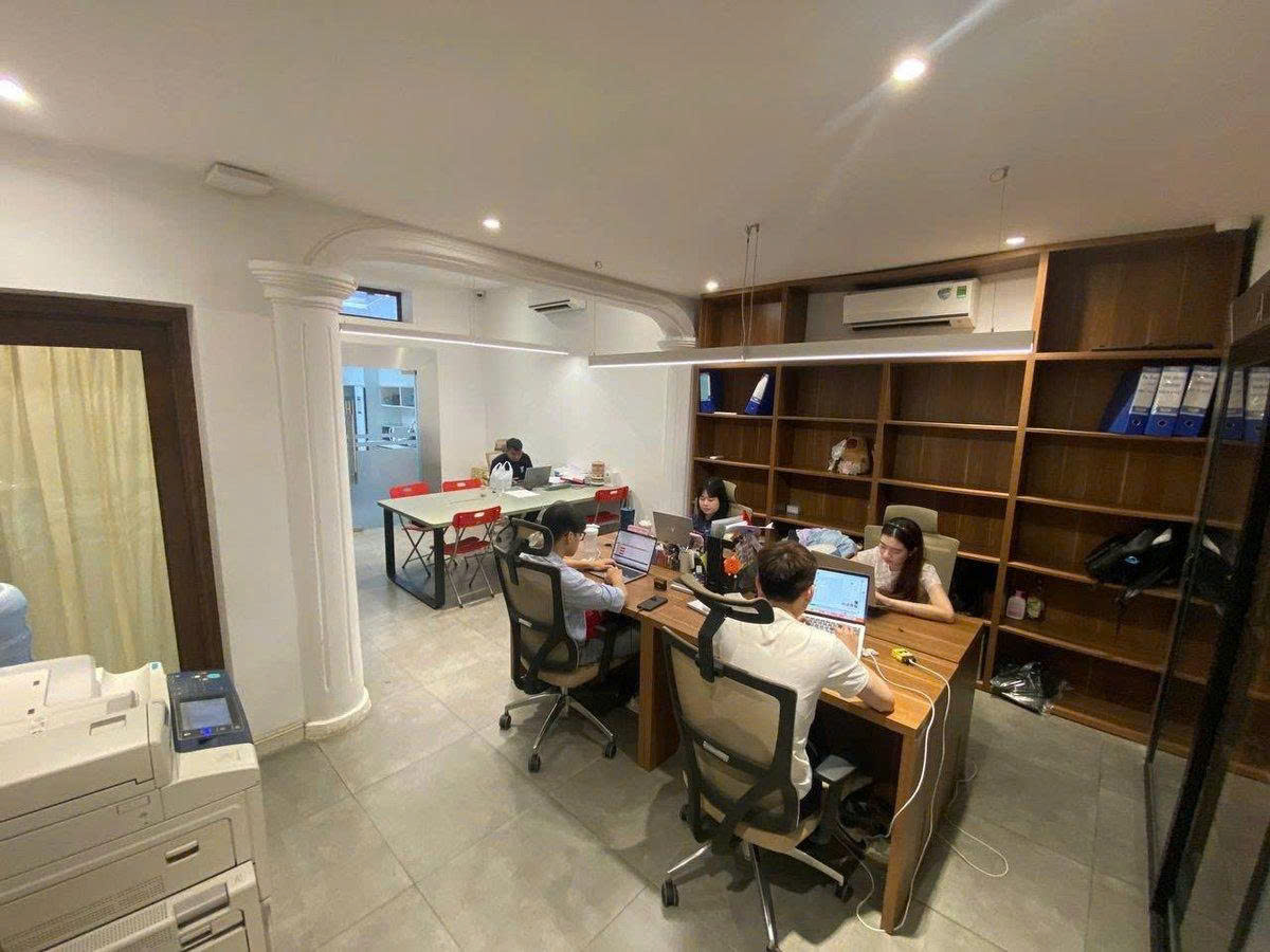 Phố Nam Đồng 106m2, 4T, MT6.8m ô tô tránh giá 36.5 tỷ trung tâm quận Đống Đa