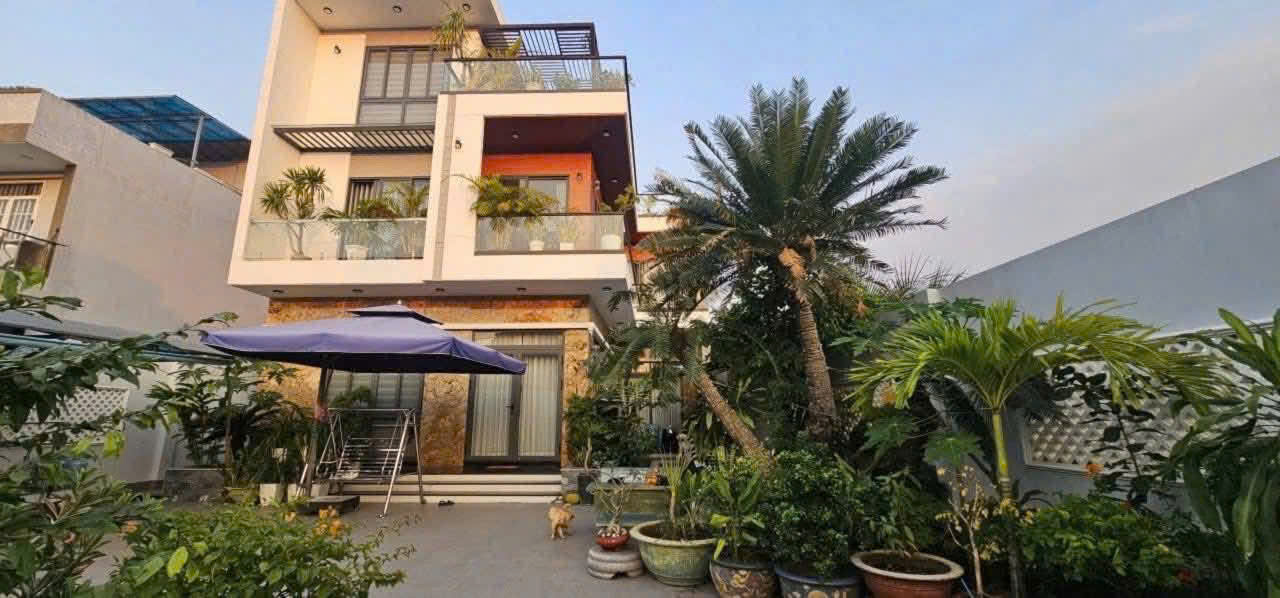 BIỆT THỰ VƯỜN NGANG 13M XUÂN THỚI THƯỢNG – FULL THỔ CƯ – GIÁ CHỈ 9 TỶ
